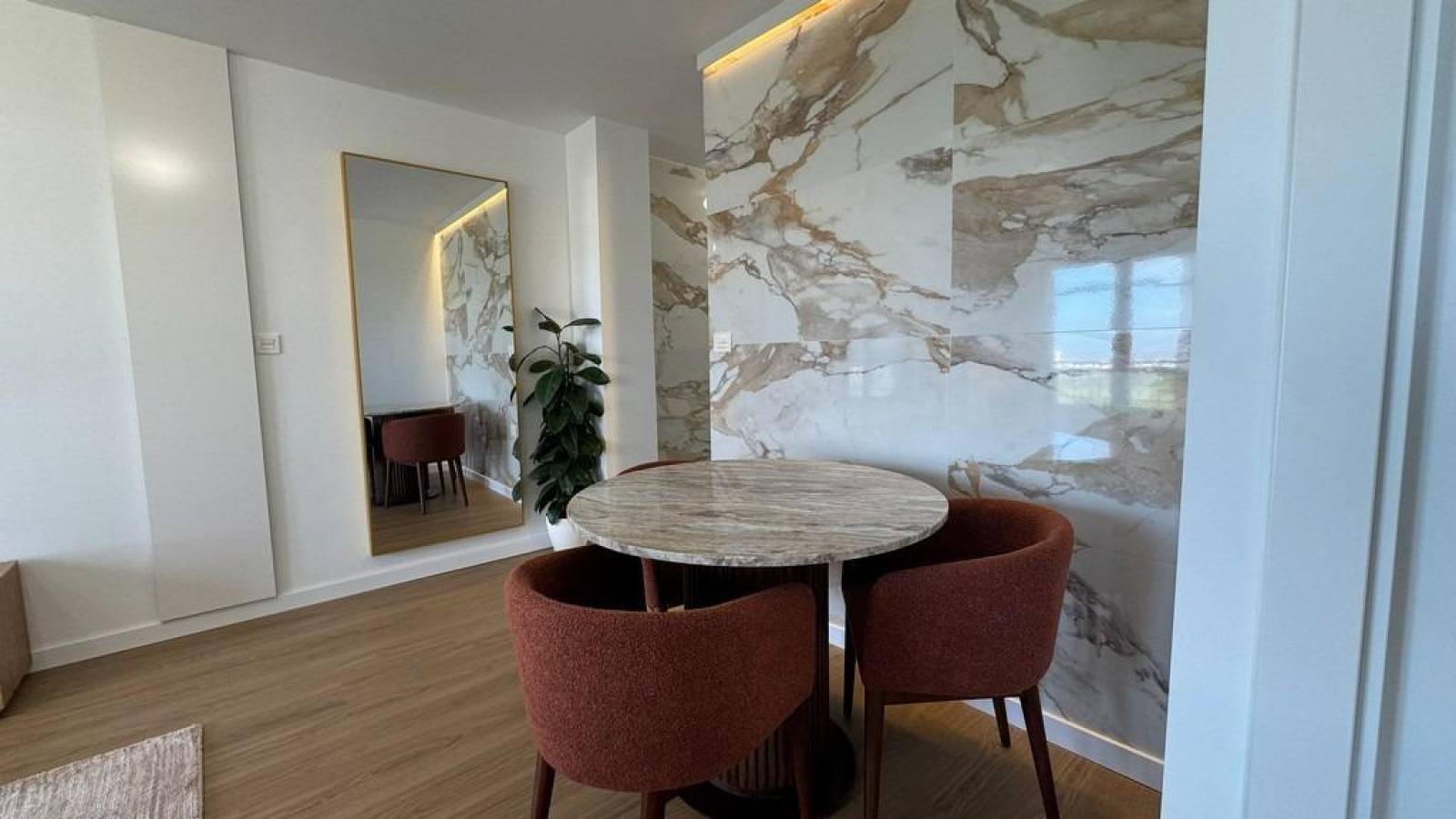 Odsprzedaż - Apartament - Torrevieja - Punta Prima