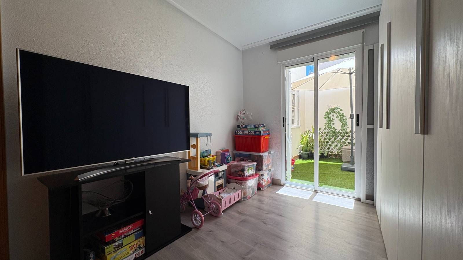 Odsprzedaż - Apartament - Torrevieja - 