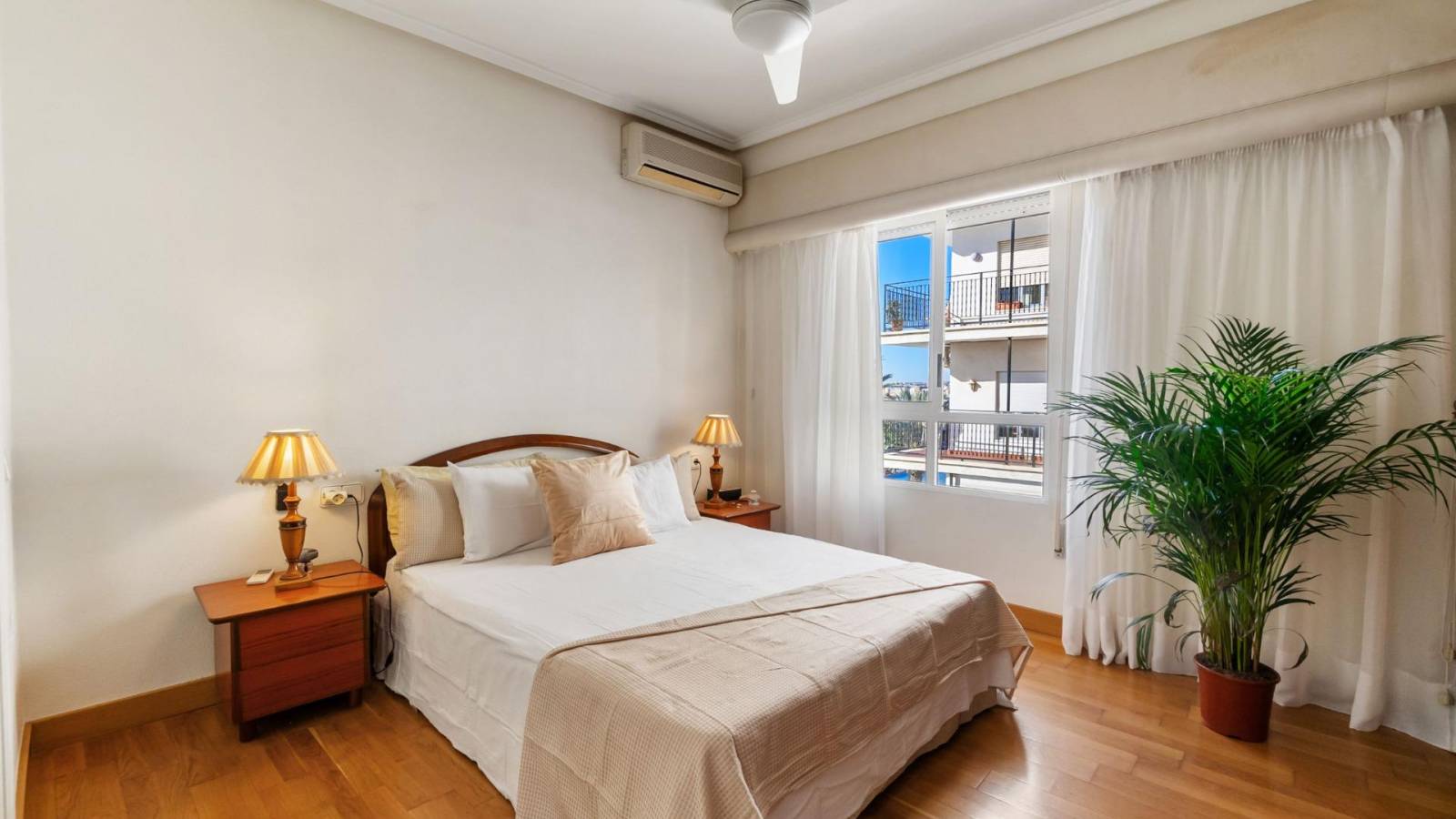 Odsprzedaż - Apartament - Torrevieja - 