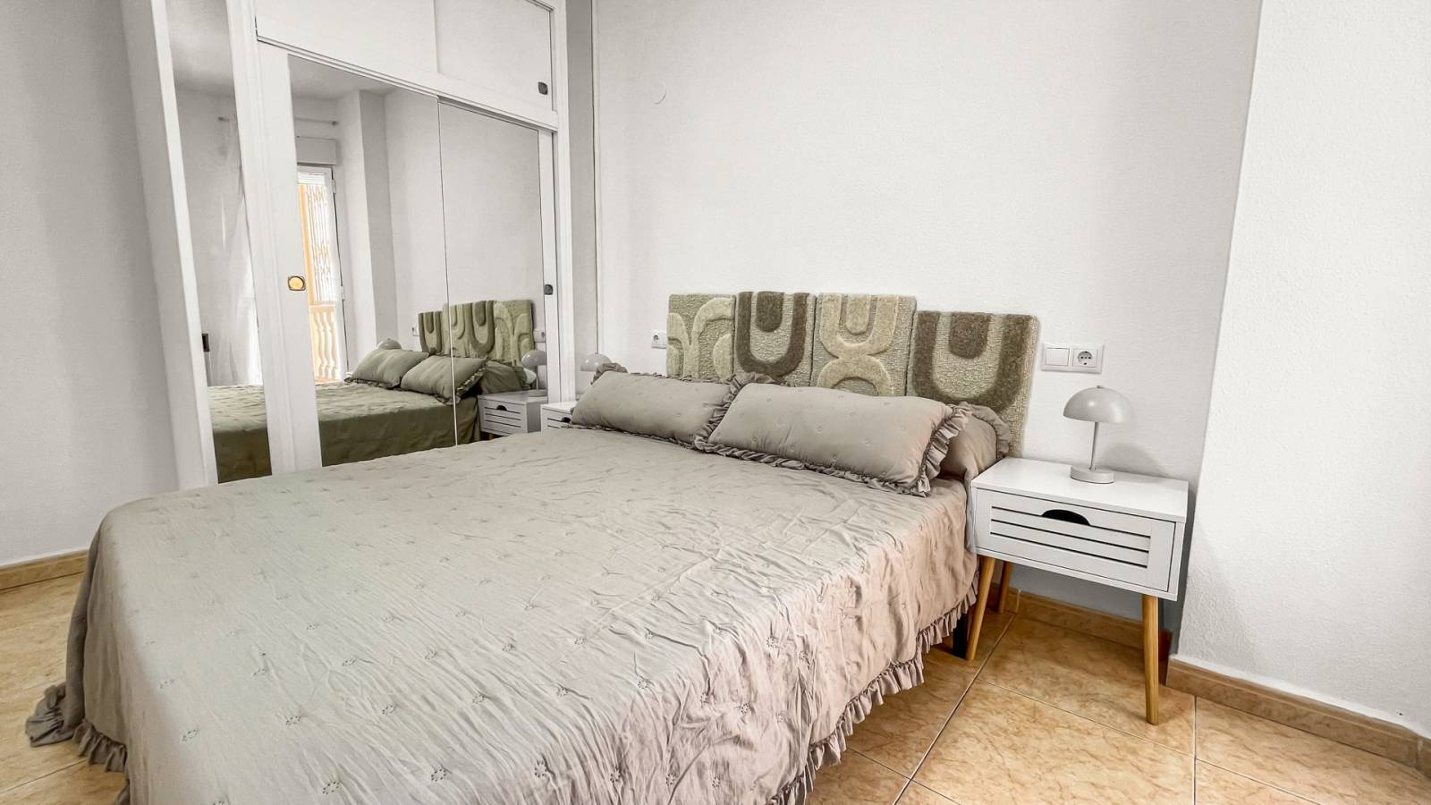 Odsprzedaż - Apartament - Torrevieja - 