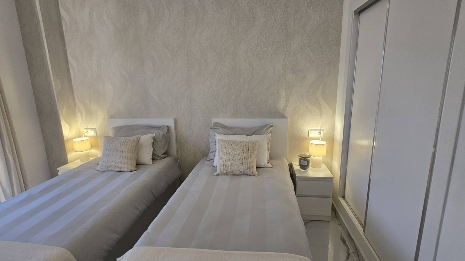 Odsprzedaż - Apartament - 