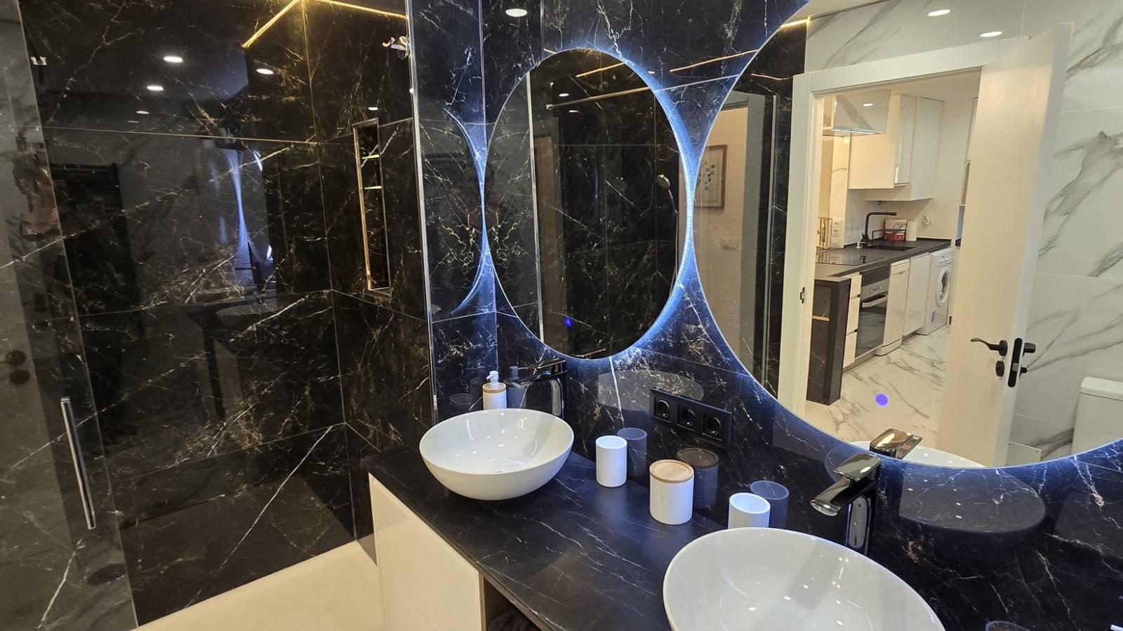 Odsprzedaż - Apartament - 