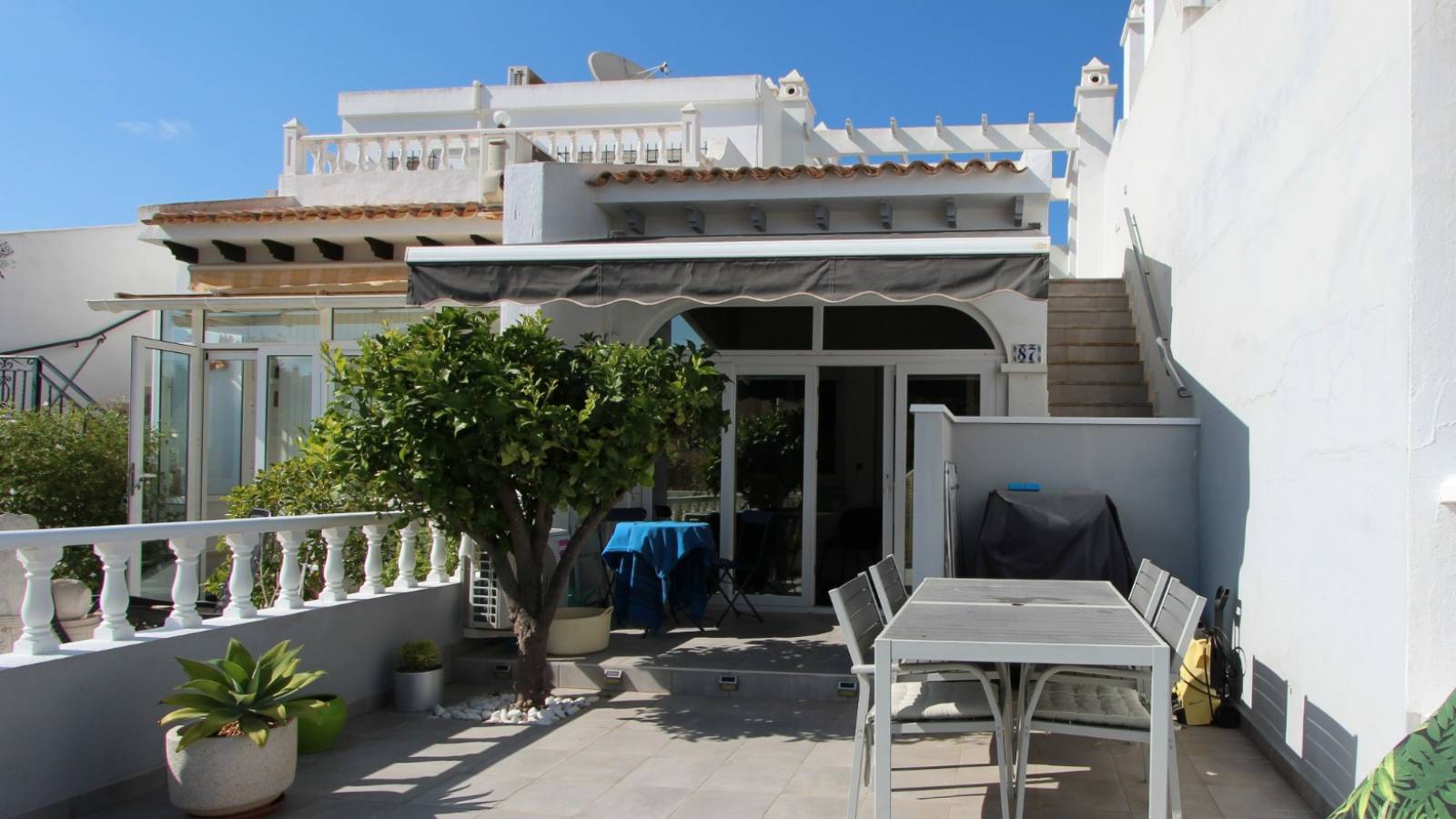 Odsprzedaż - Kamienica - Orihuela Costa - 