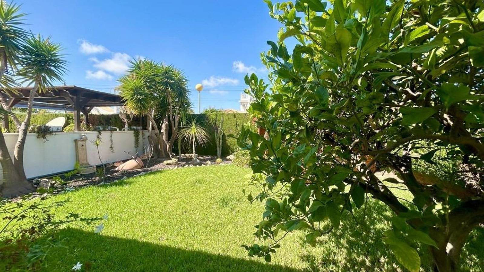 Odsprzedaż - Villa - Orihuela Costa - Cabo Roig