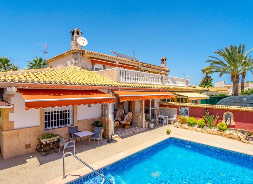 Odsprzedaż - Villa - Orihuela Costa - Campoamor