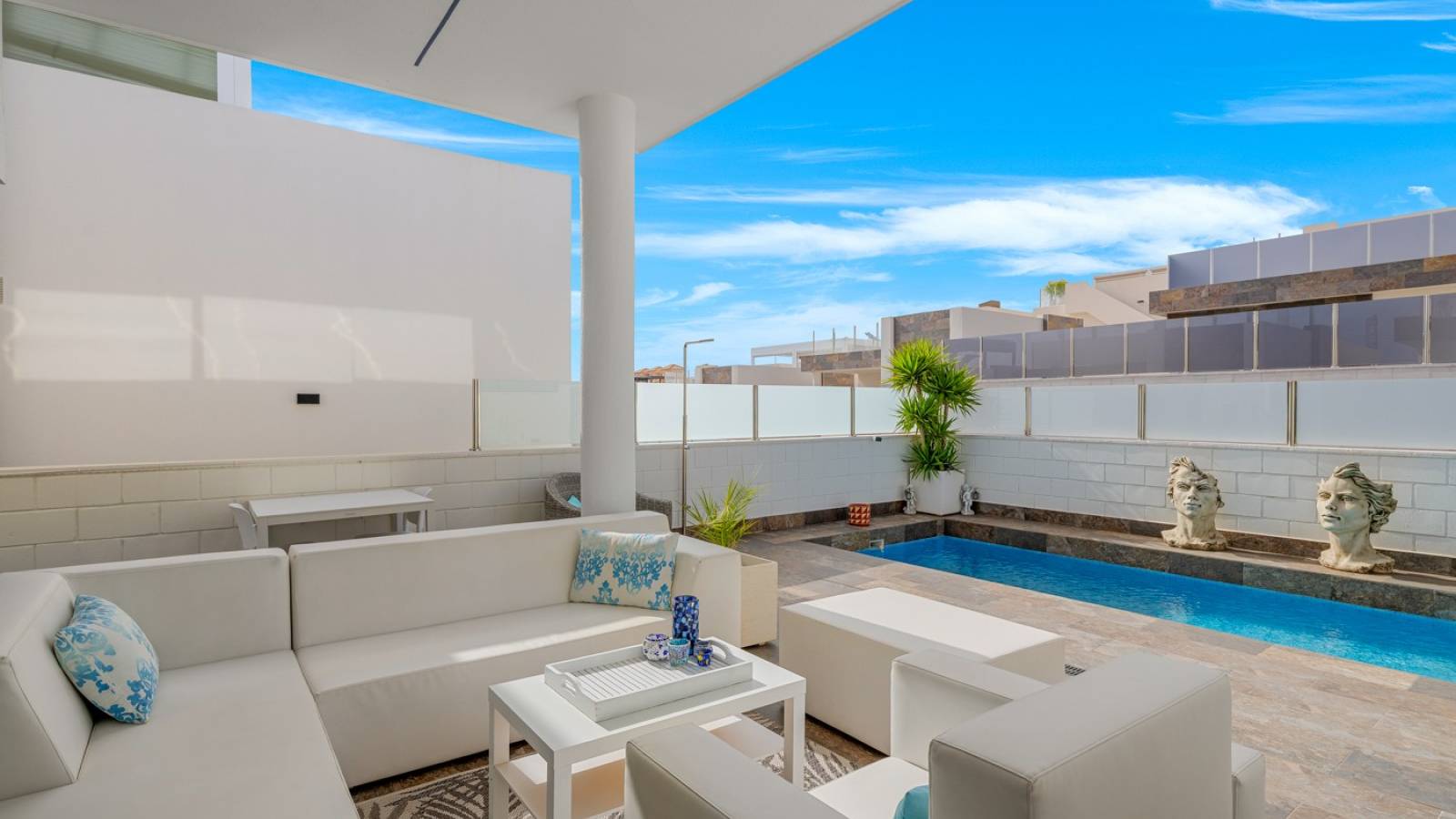 Odsprzedaż - Villa - Orihuela Costa - Villamartín