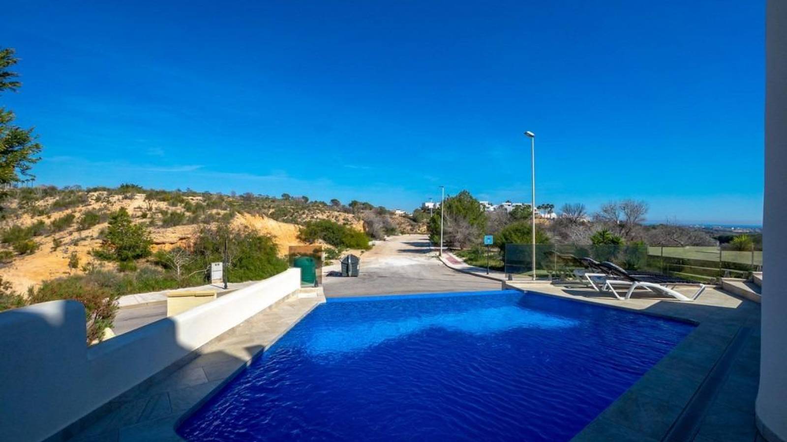 Odsprzedaż - Villa - Orihuela Costa - 