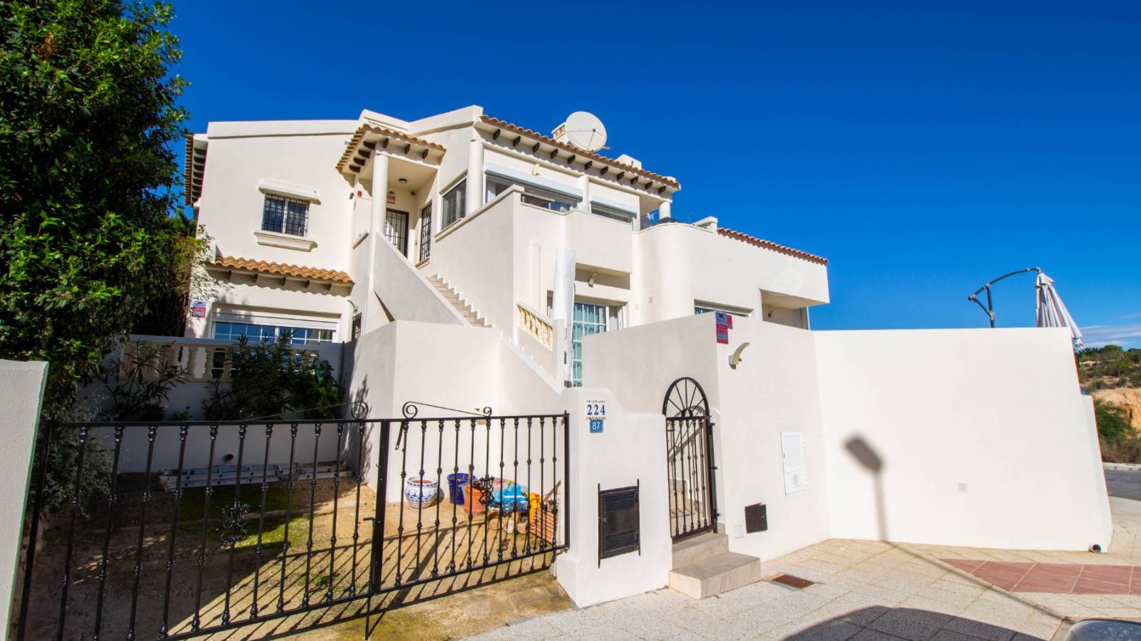 Odsprzedaż - Villa - Orihuela - Las Ramblas Golf