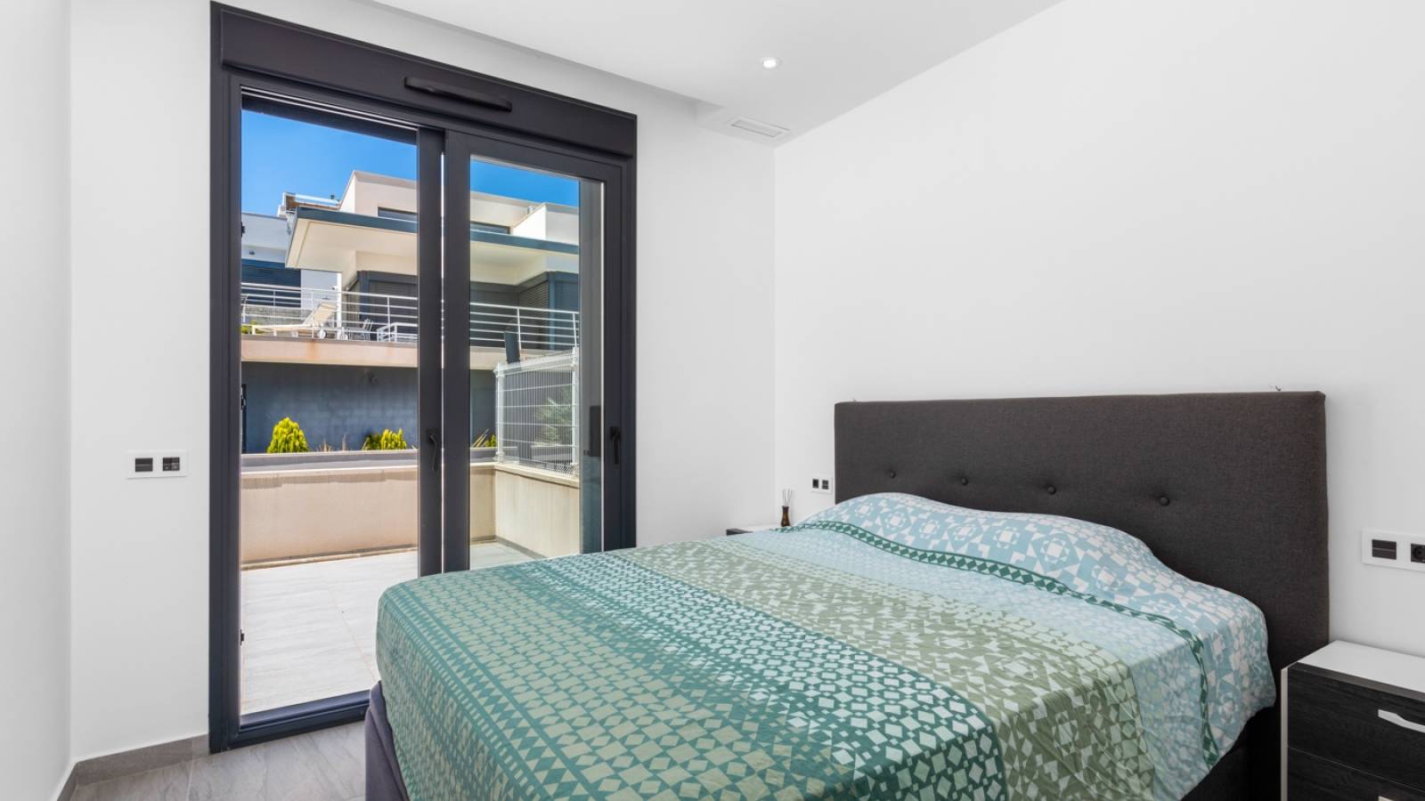 Odsprzedaż - Villa - San Miguel de Salinas - Orihuela Costa