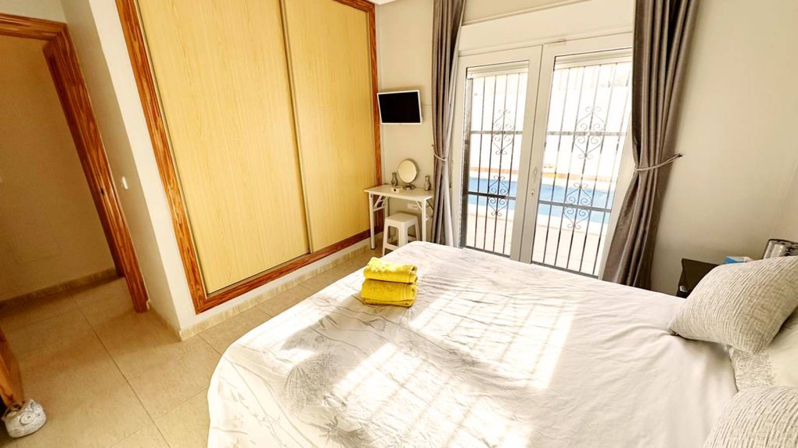 Odsprzedaż - Villa - 