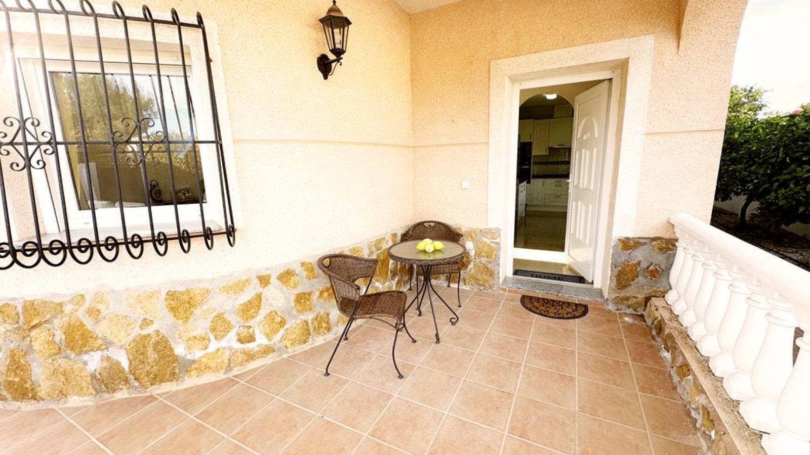 Odsprzedaż - Villa - 