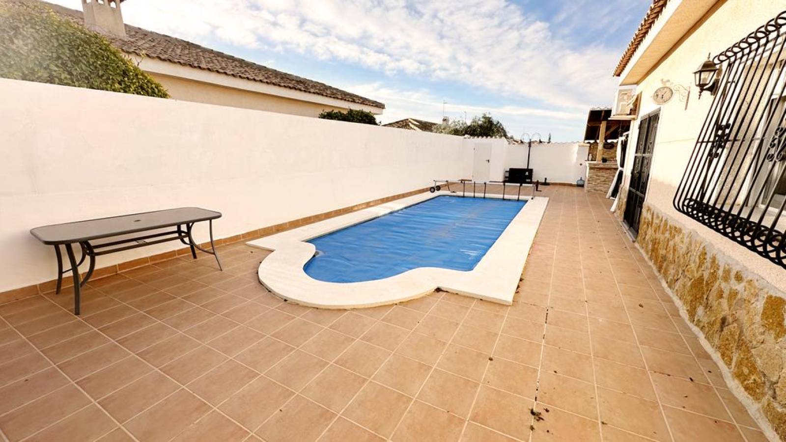 Odsprzedaż - Villa - 