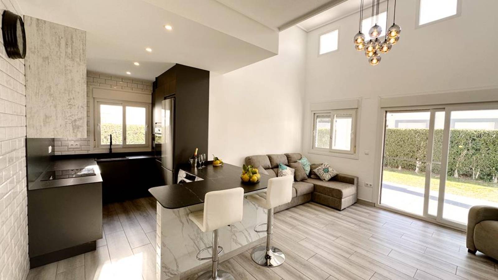 Odsprzedaż - Villa - 