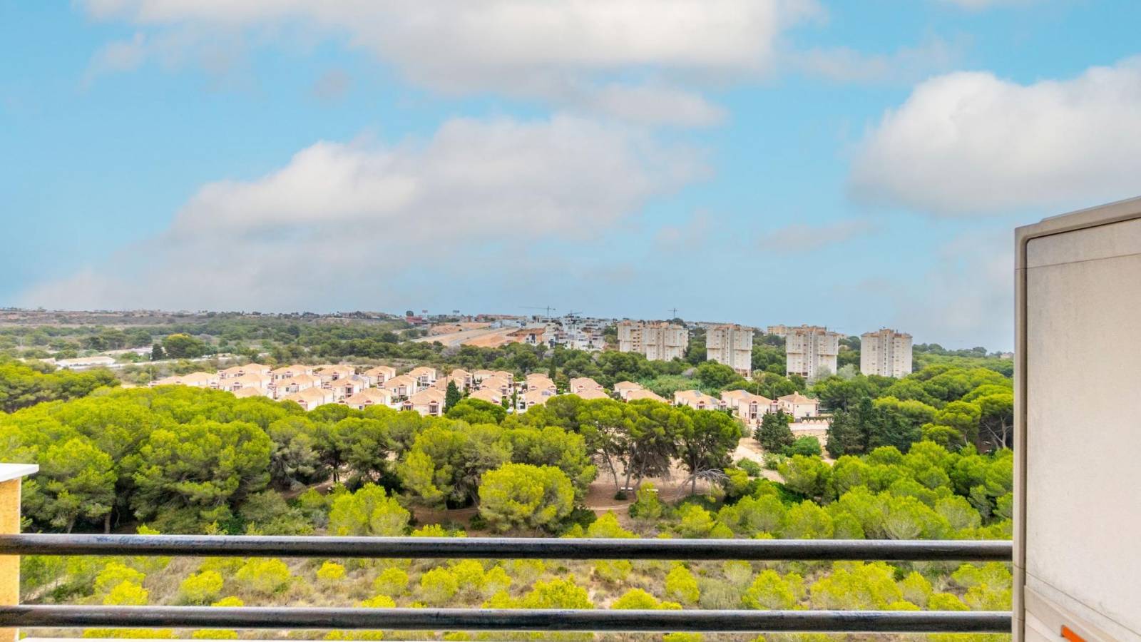 Resale - Apartment - Orihuela Costa - Campoamor