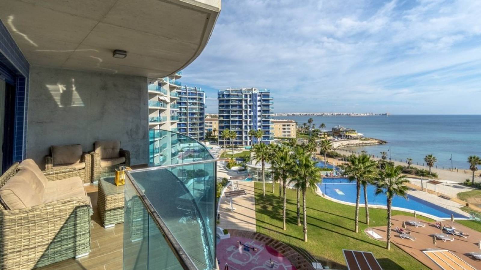 Resale - Apartment - Punta Prima