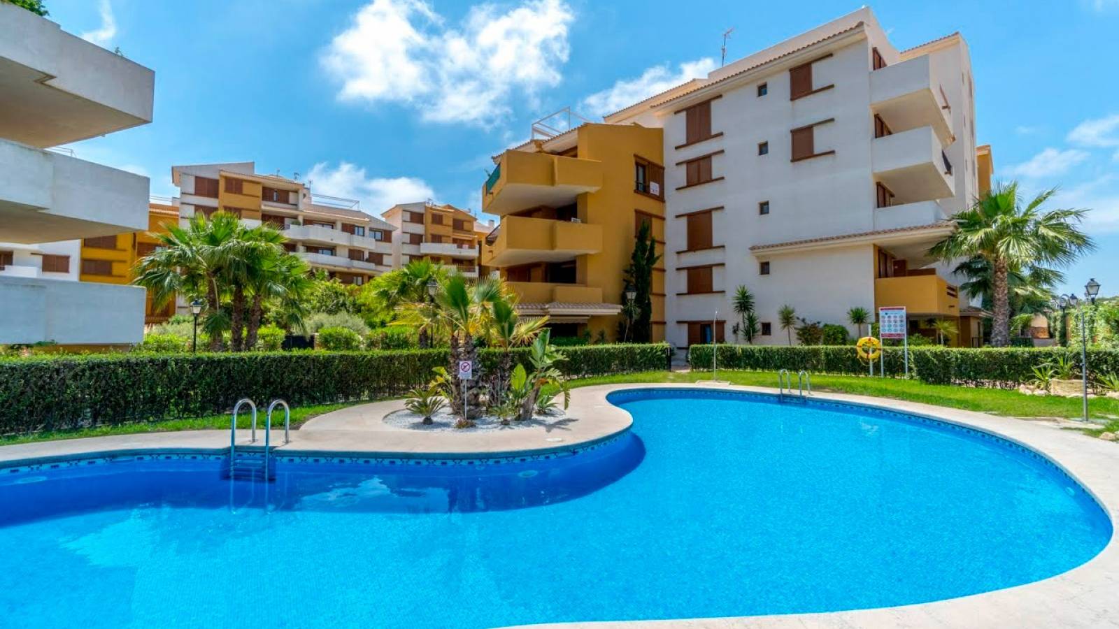 Resale - Apartment - Punta Prima