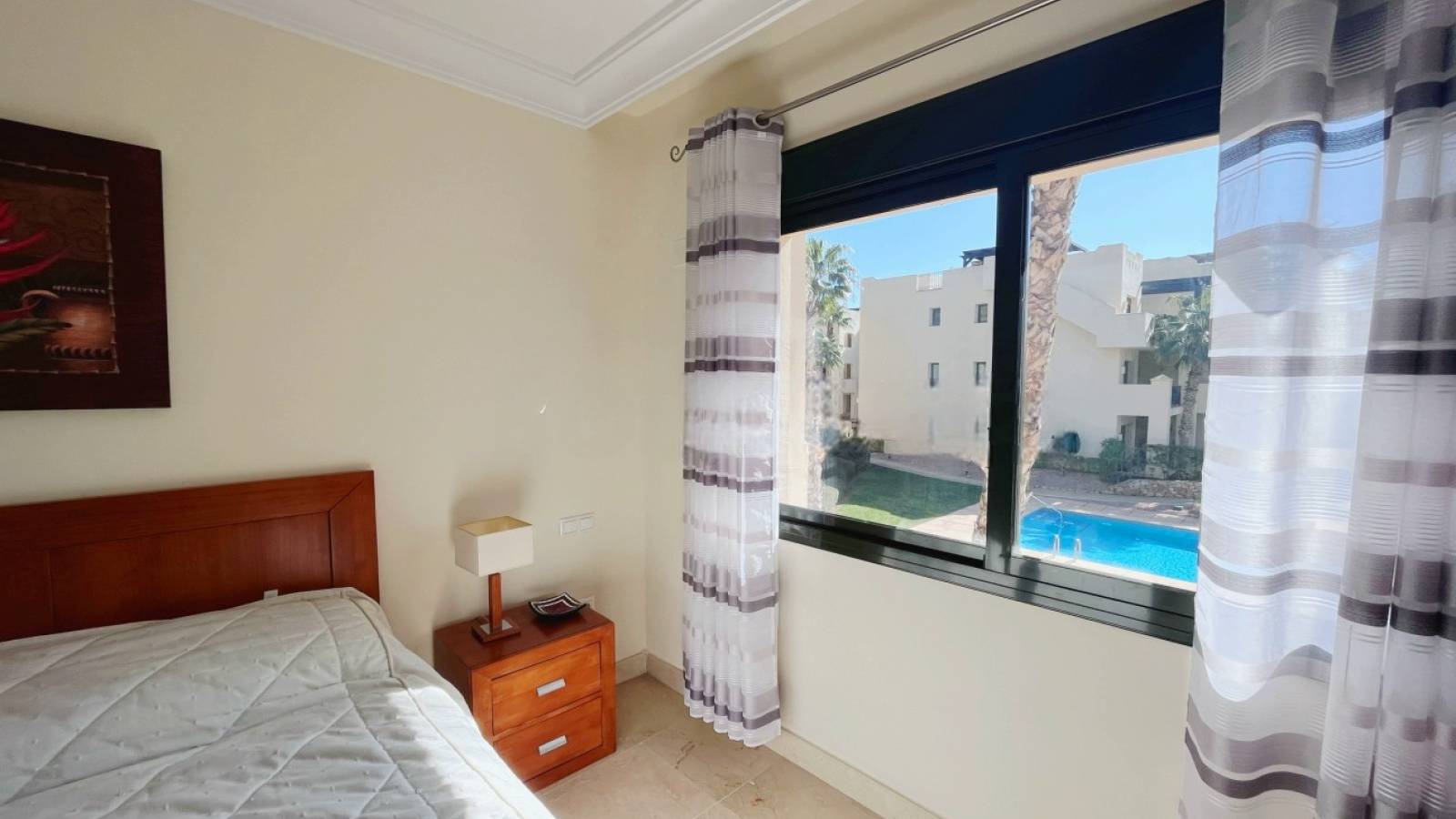 Resale - Apartment - Roda Golf