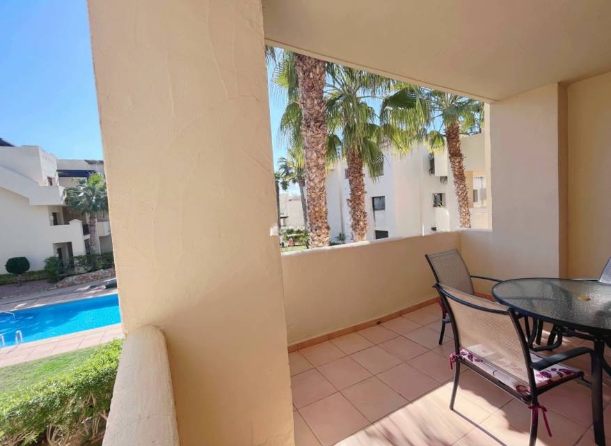 Resale - Apartment - Roda Golf