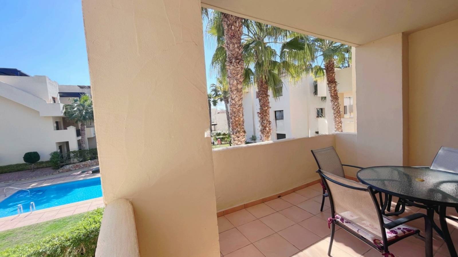 Resale - Apartment - Roda Golf