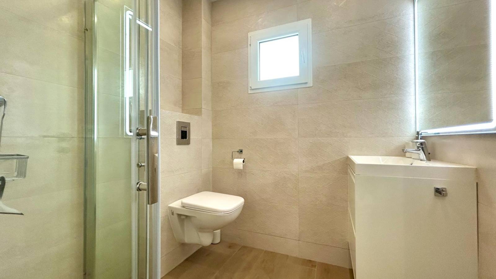 Resale - Apartment - San Miguel de Salinas - Las Filipinas