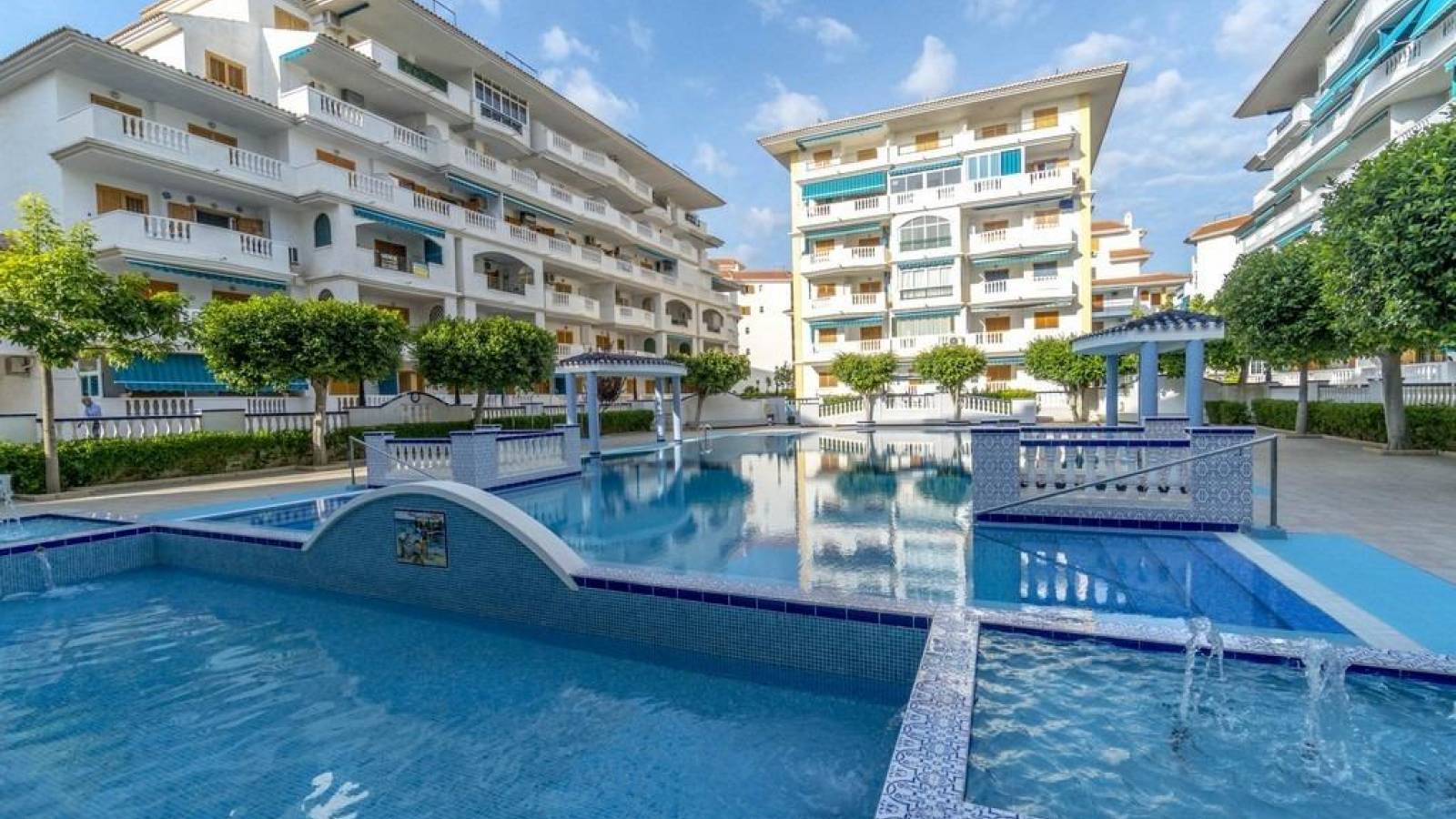 Resale - Apartment - Torrevieja - La Mata