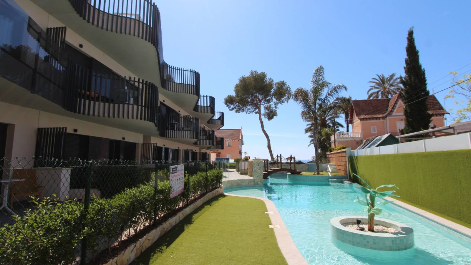 Resale - Ground floor - Lo Santiago