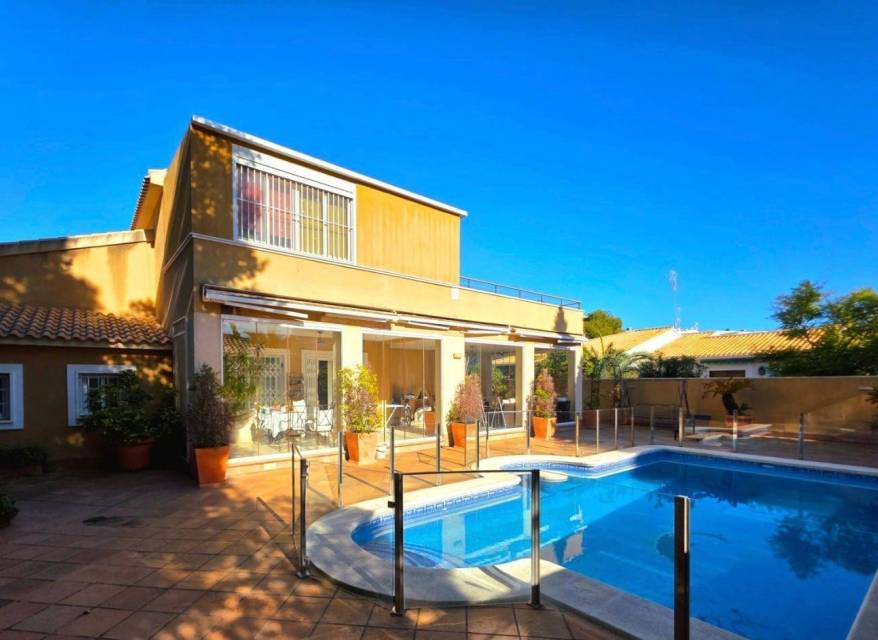 Resale - Villa - Dehesa de campoamor - Campoamor