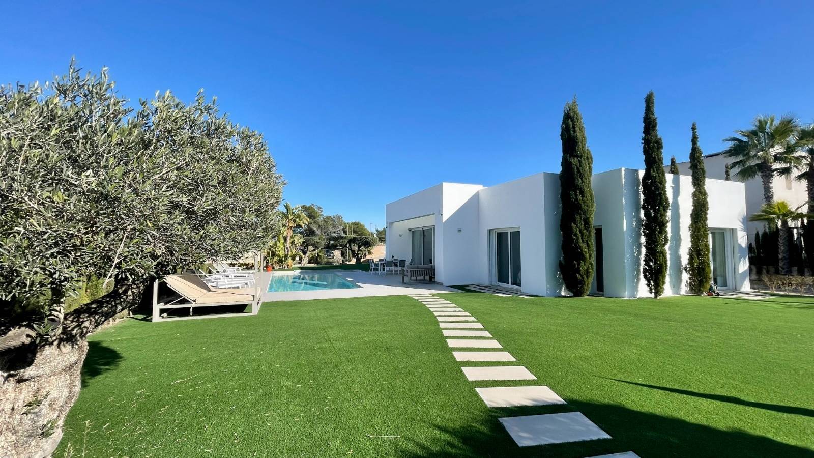 Resale - Villa - Las Colinas Golf Resort - Las Colinas