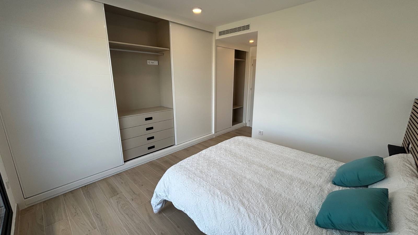 Resale - Villa - Los Alcazares - Roda