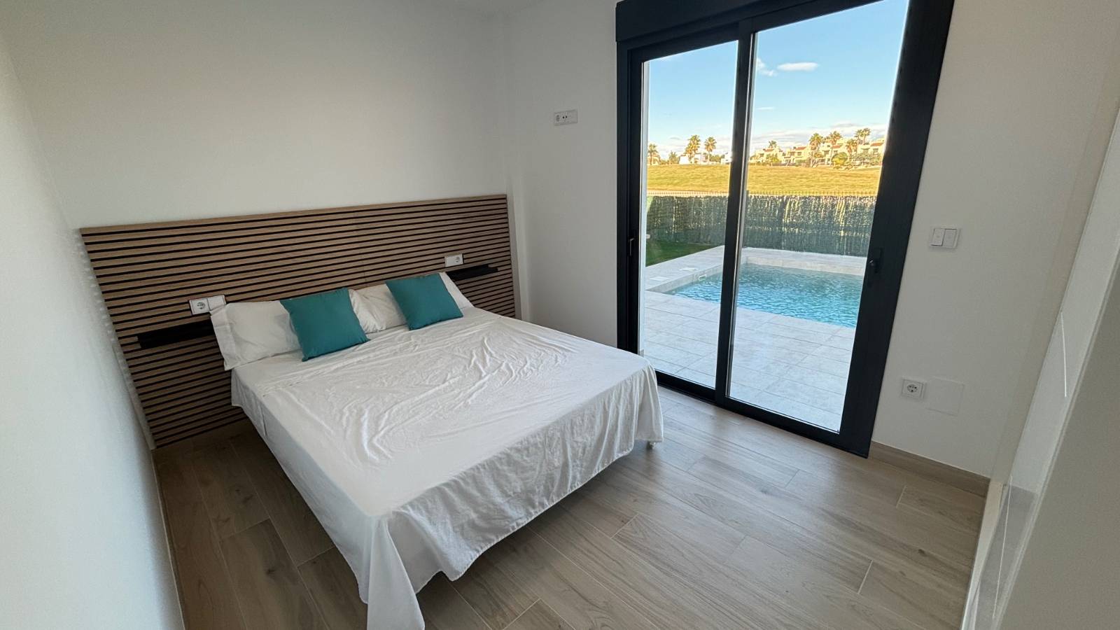 Resale - Villa - Los Alcazares - Roda