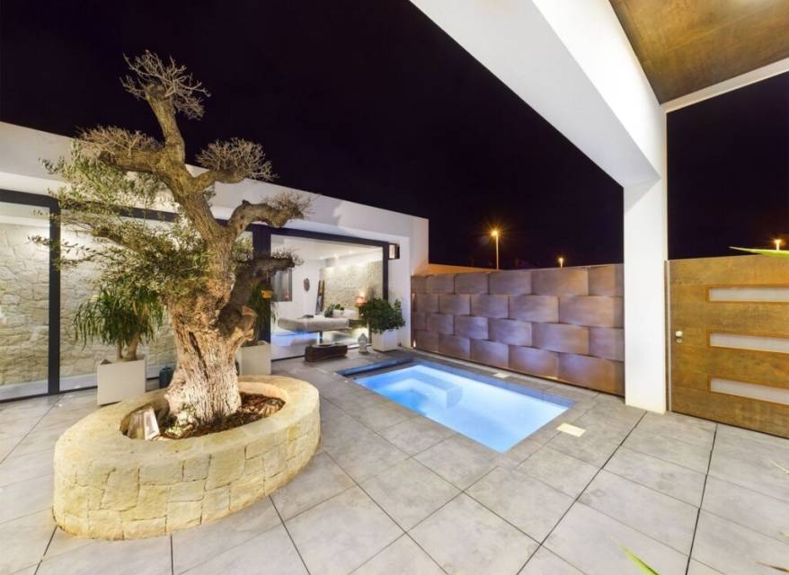 Resale - Villa - Los Alcazares