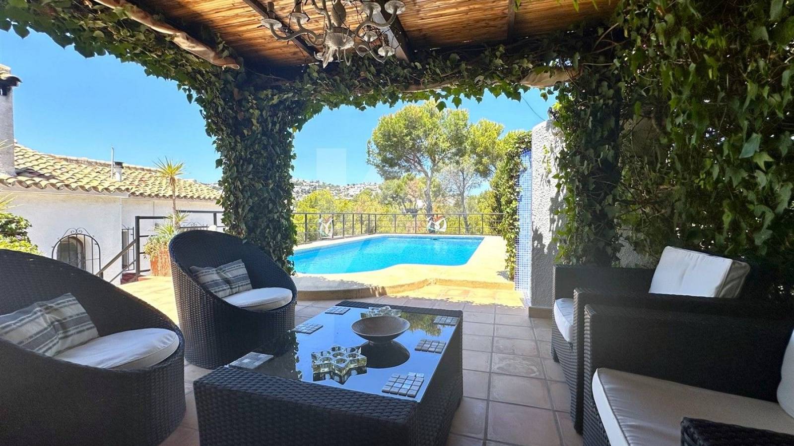 Resale - Villa - Moraira - Benimeit