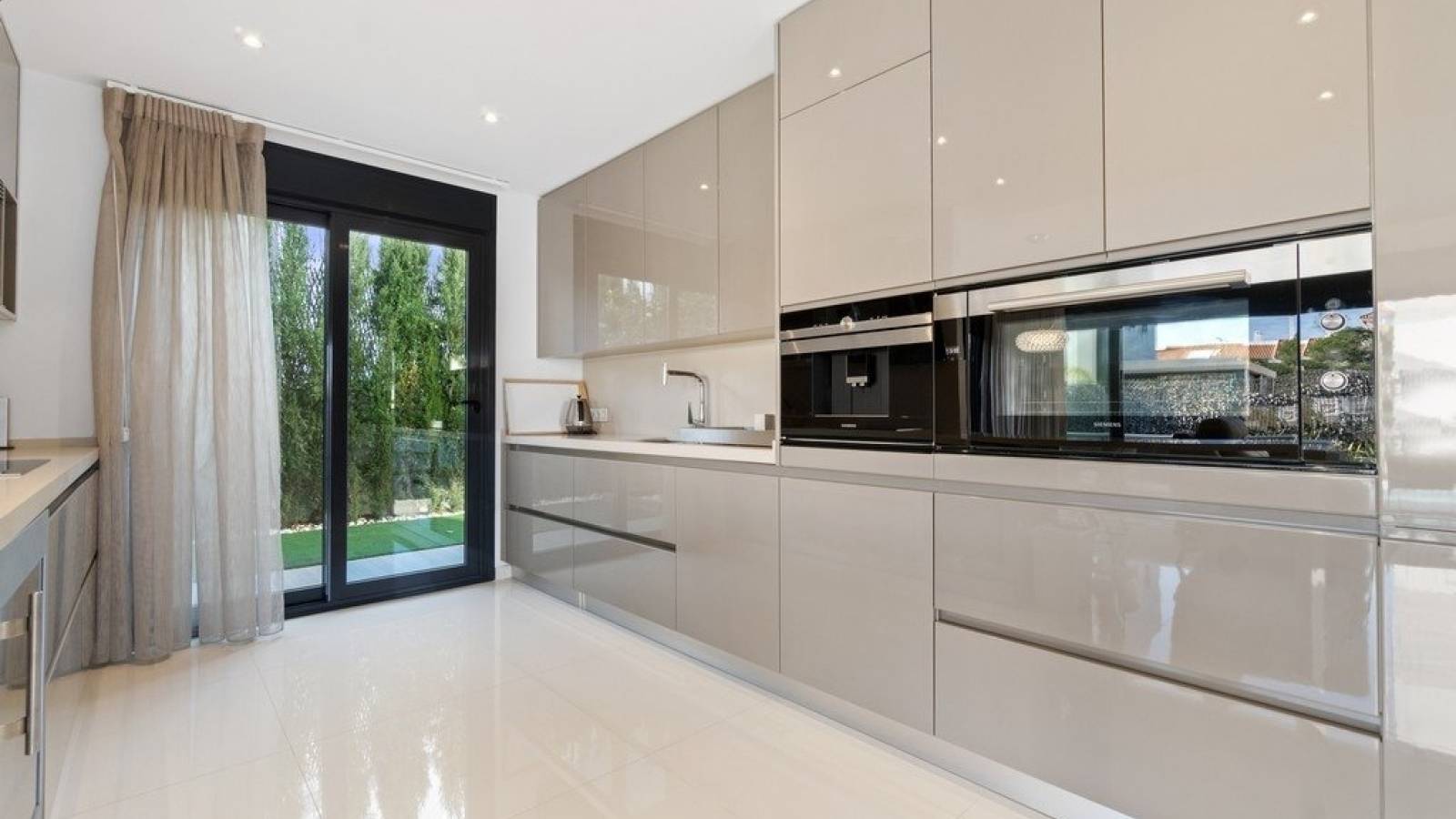 Resale - Villa - Orihuela Costa - Agua Marina