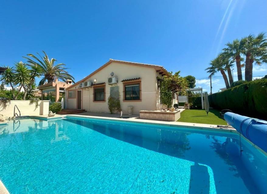 Resale - Villa - Orihuela Costa - Cabo Roig