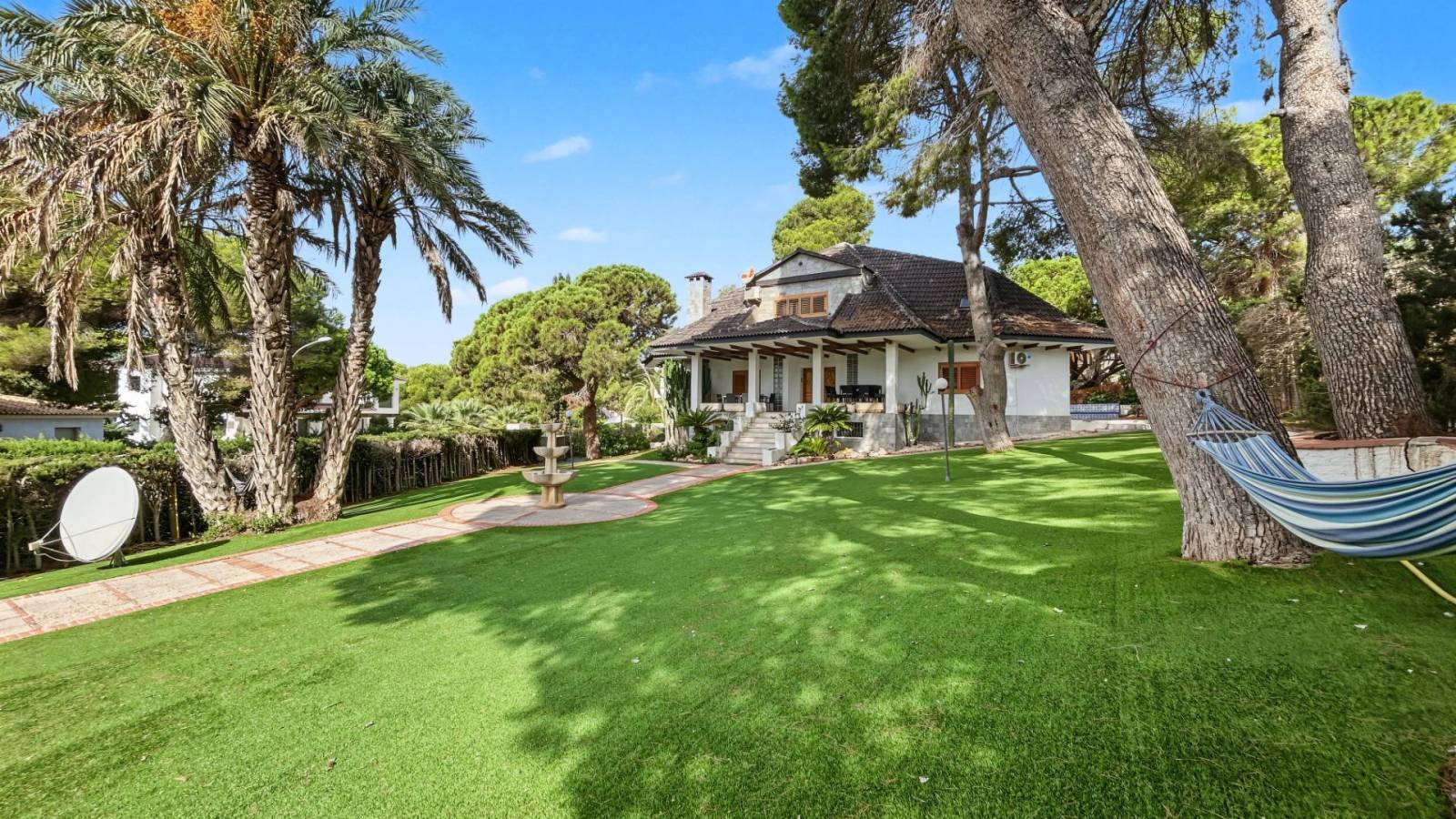 Resale - Villa - Orihuela Costa - Campoamor
