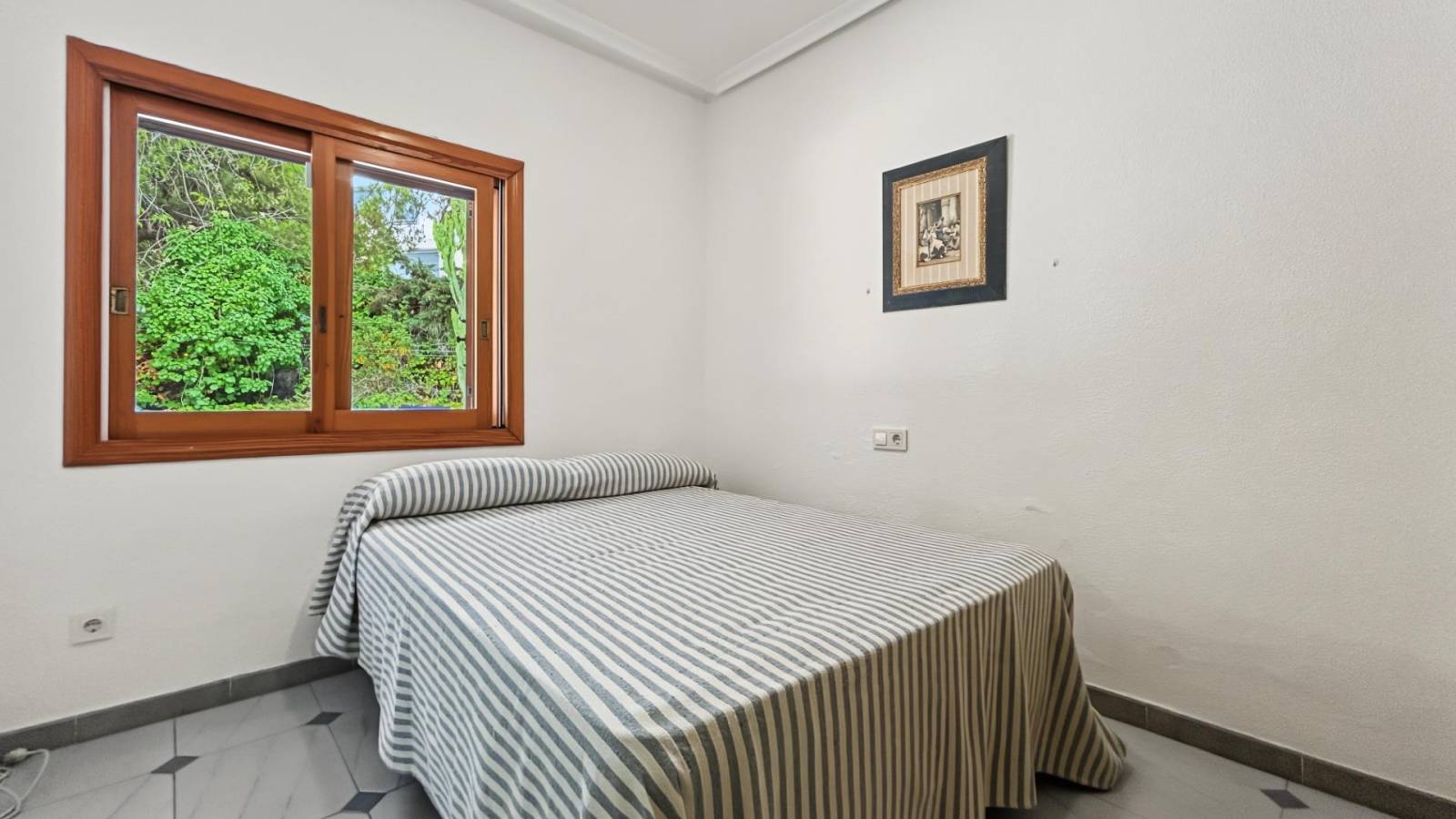 Resale - Villa - Orihuela Costa - Campoamor