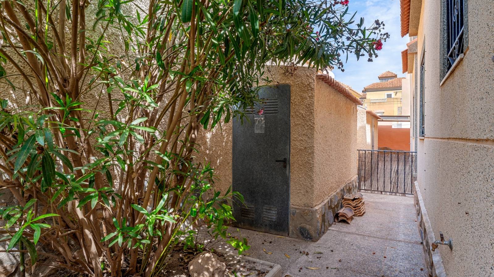 Resale - Villa - Orihuela Costa - El Galan