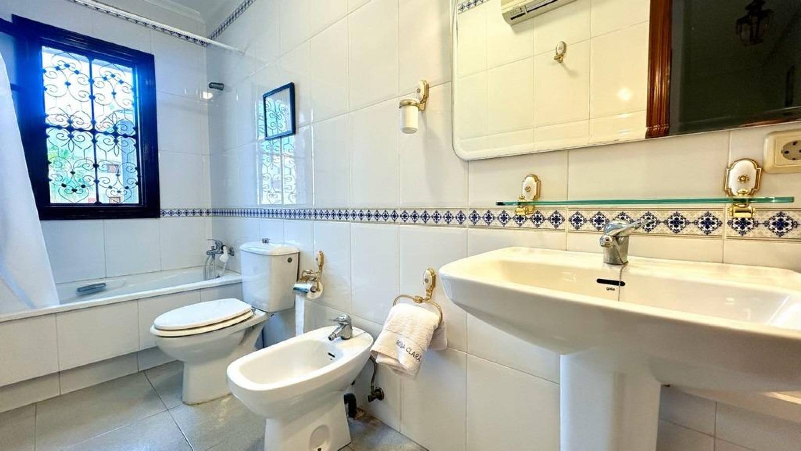 Resale - Villa - Orihuela Costa - La Zenia