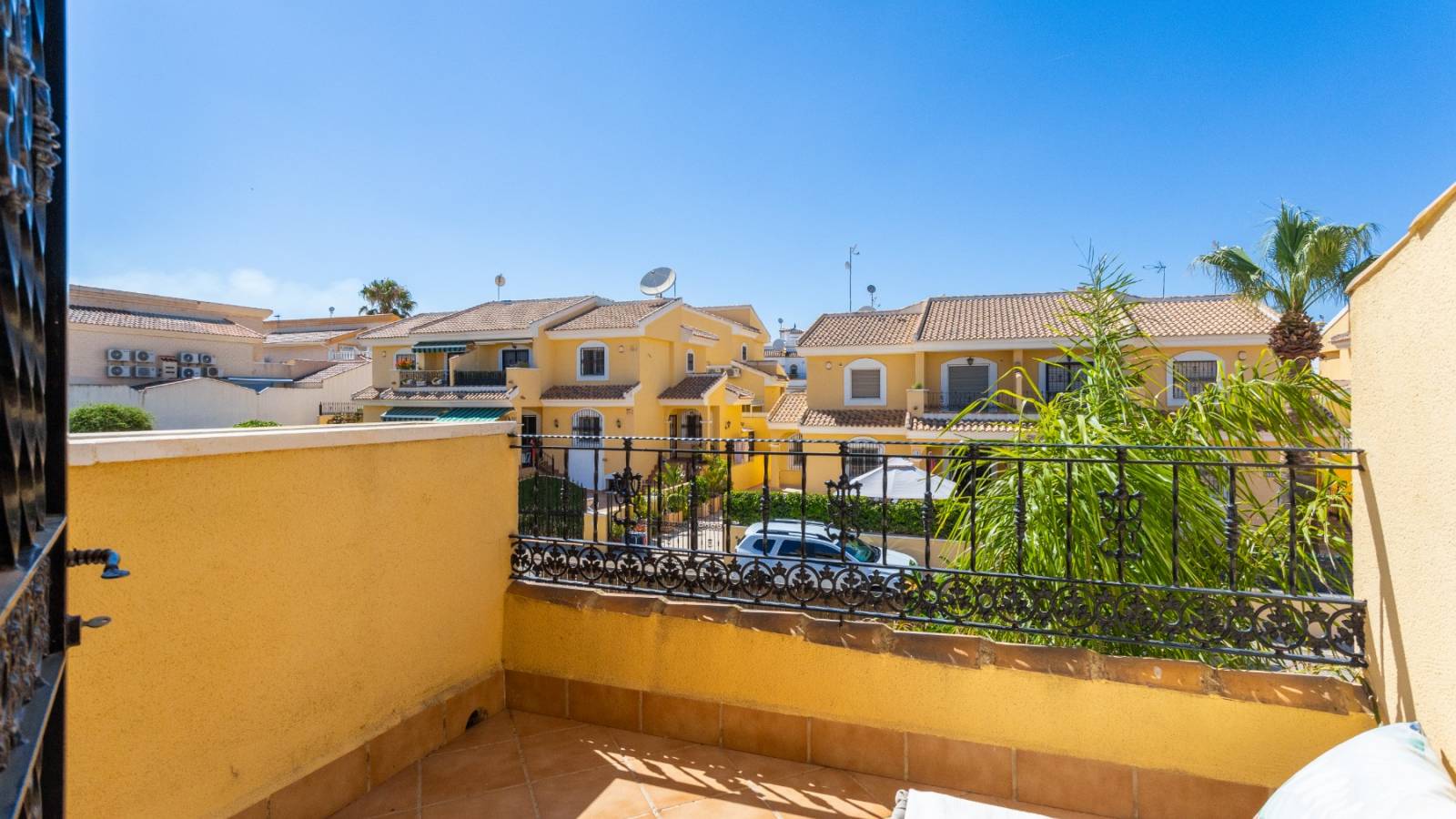 Resale - Villa - Orihuela Costa - Los Dolses