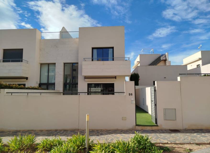 Resale - Villa - Orihuela Costa - Los Dolses