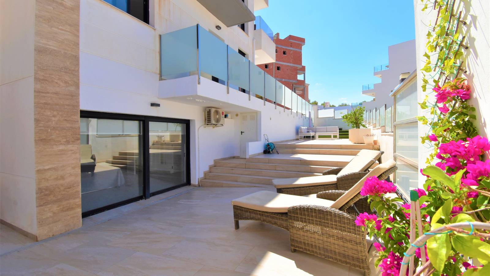 Resale - Villa - Orihuela Costa - Villamartín