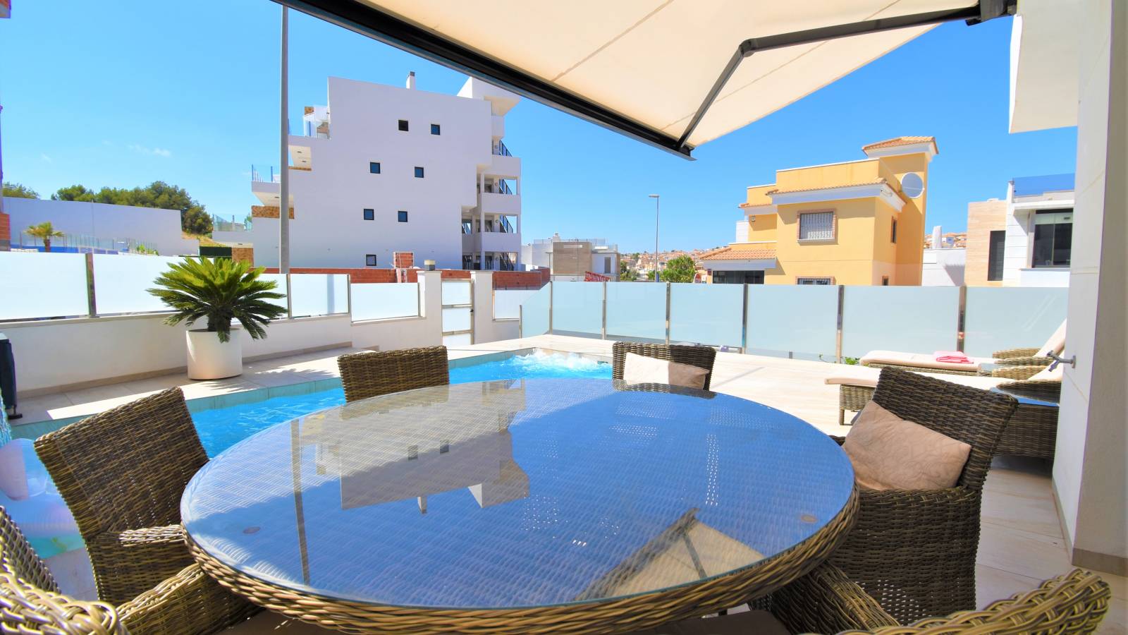 Resale - Villa - Orihuela Costa - Villamartín