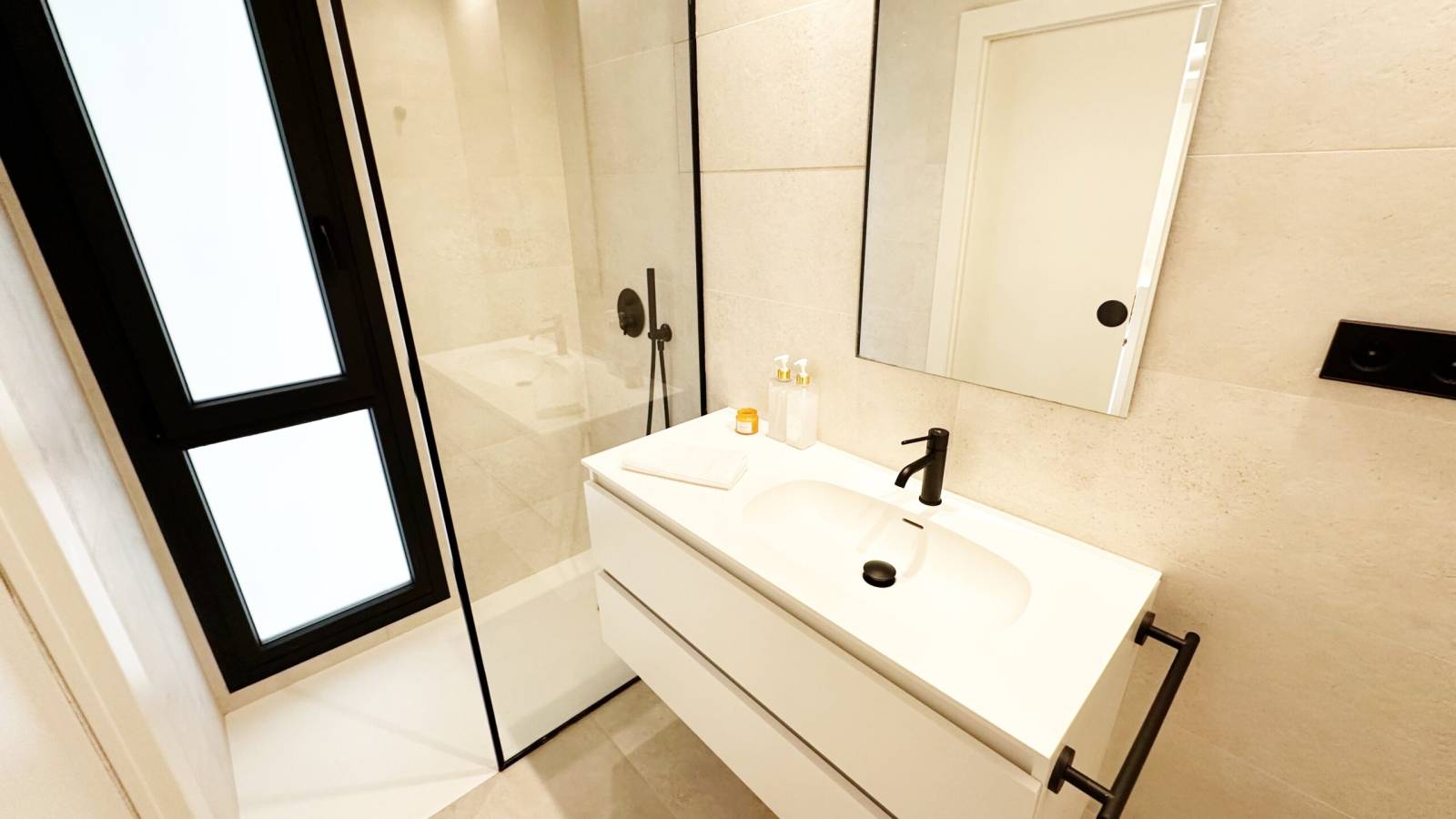 Resale - Villa - Santa Rosalia