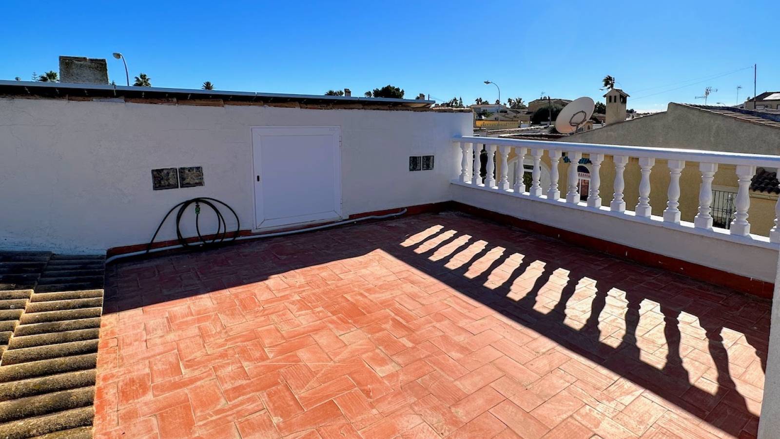 Resale - Villa - Torrevieja - El Chaparral