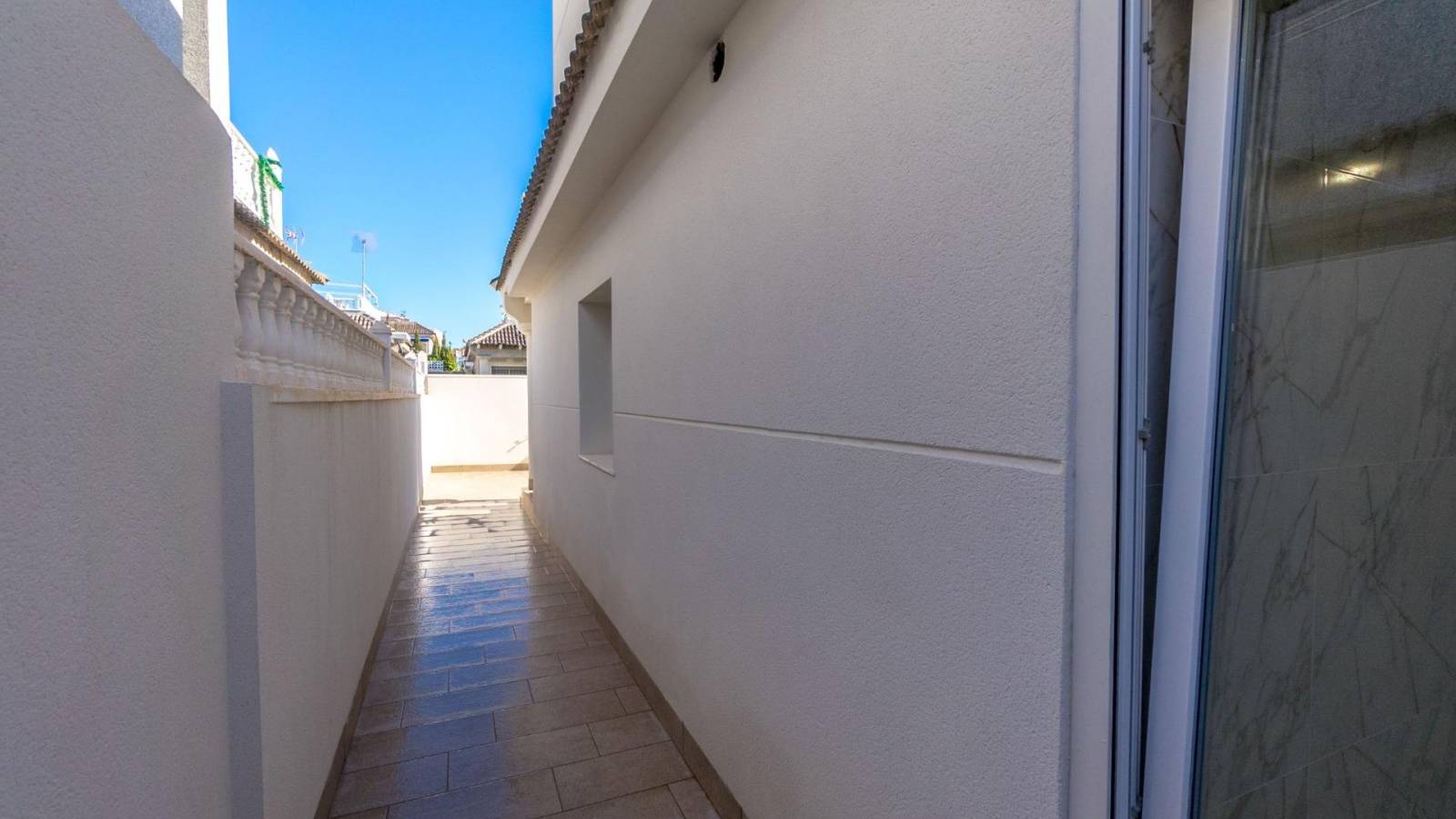 Resale - Villa - Torrevieja - El Chaparral