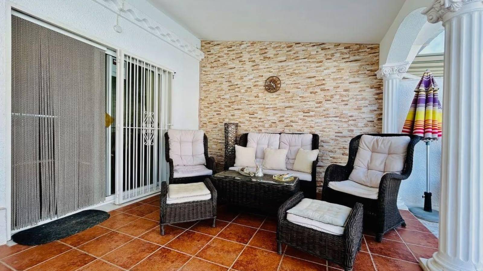 Resale - Villa - Torrevieja