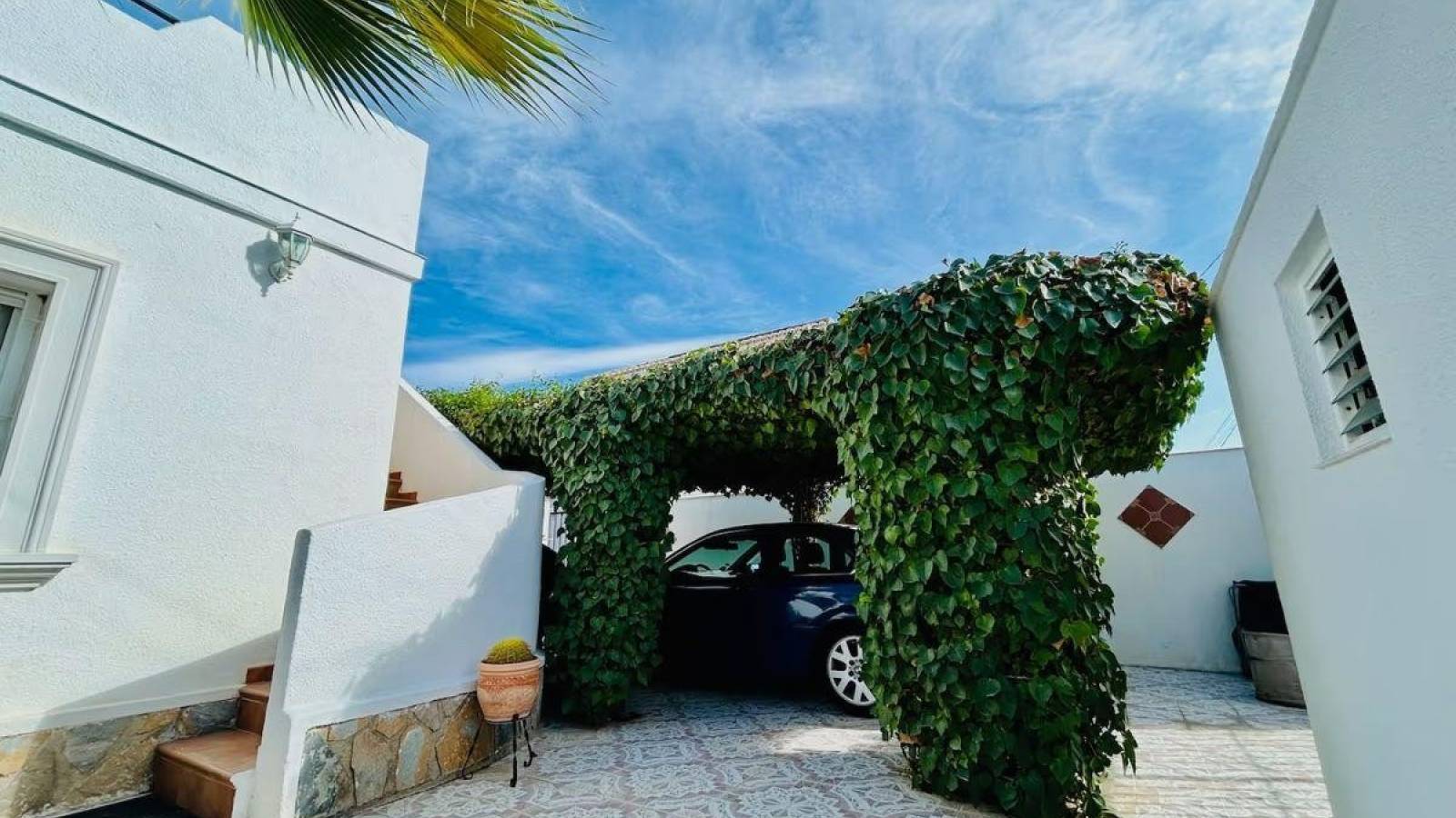 Resale - Villa - Torrevieja