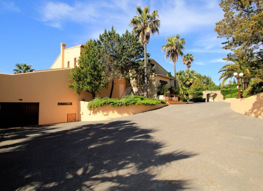 Revente - Finca - Benissa