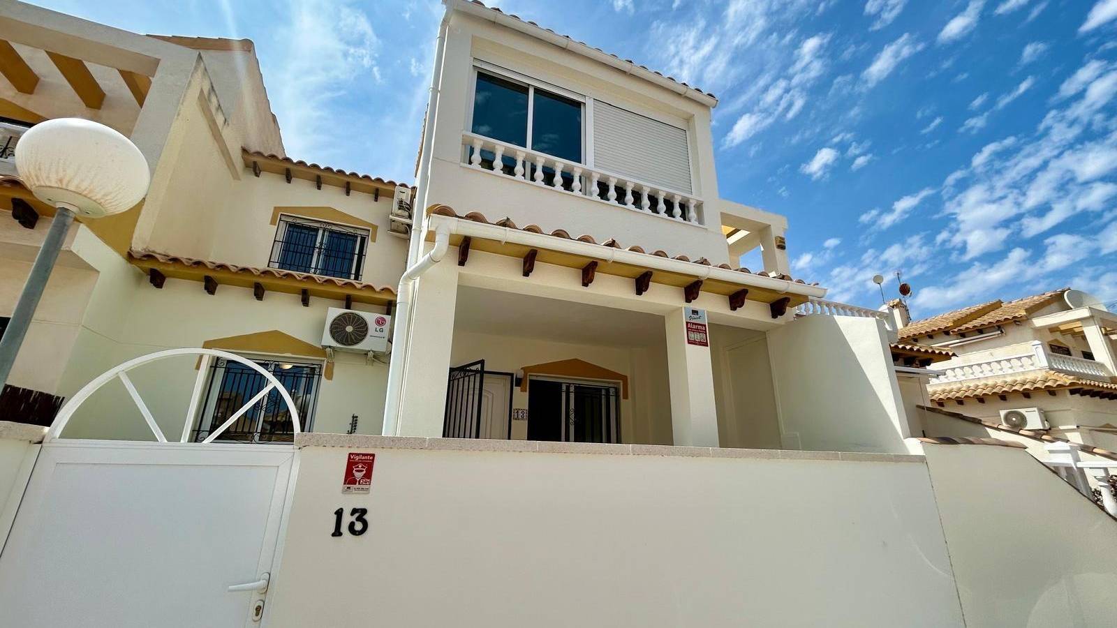 Venta - Bungalow - Orihuela - Urbanización Perla del Mar