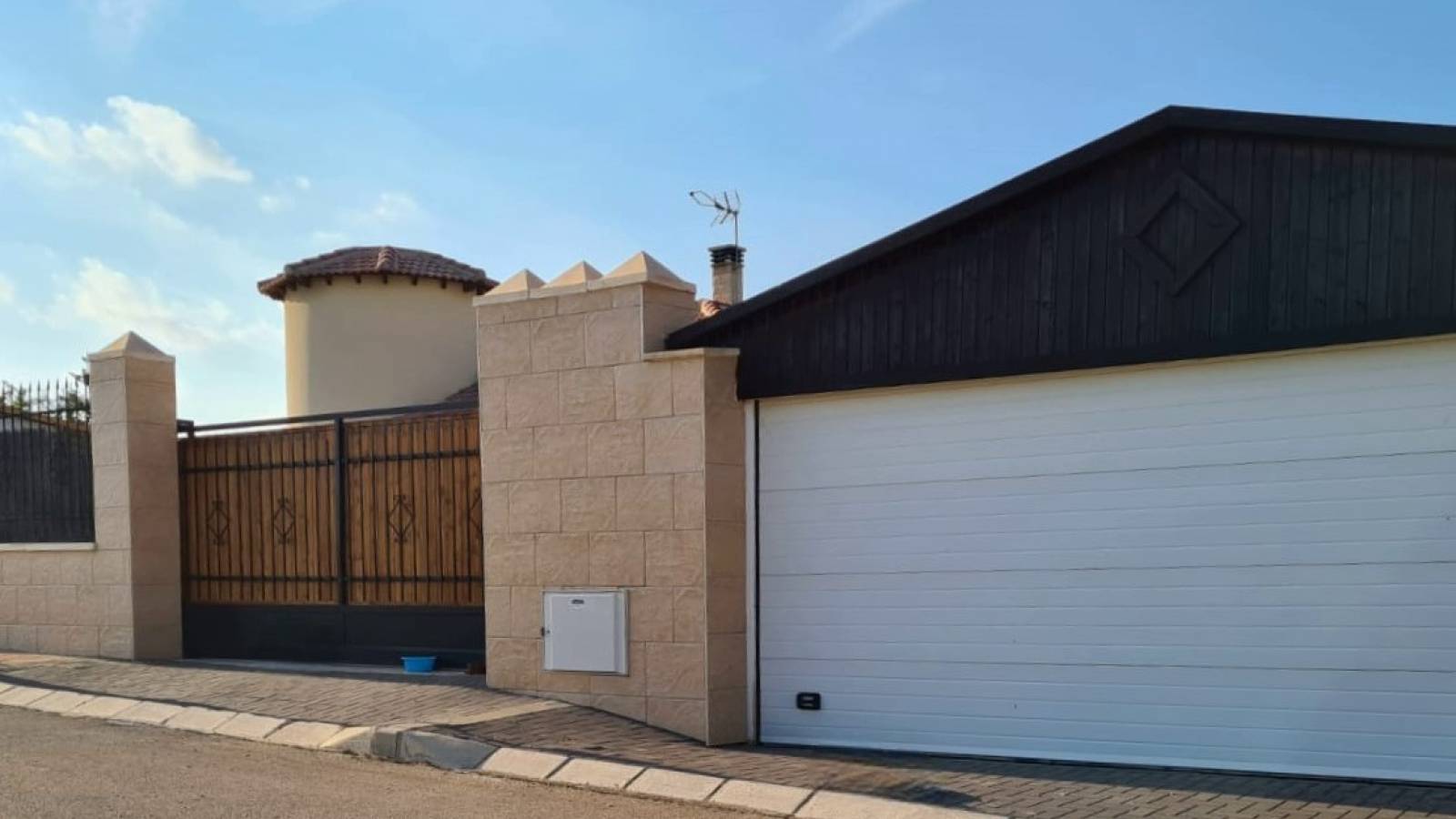 Venta - Chalet - Campos del Rio